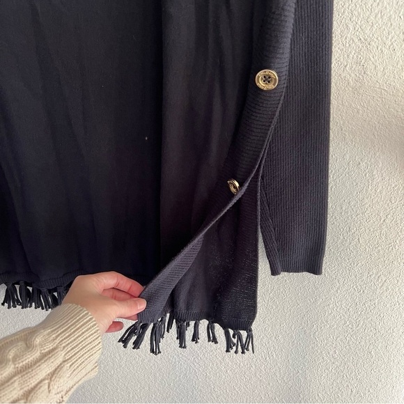 Lilly Pulitzer Navy Blue Fringe Hem Sweater Size S Gold Button Detail Preppy - Picture 3 of 7